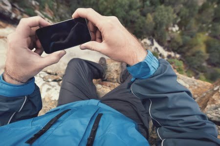 Razones por las que los telefonos de aventura, son imprescindibles, para los amantes de las actividades al aire libre